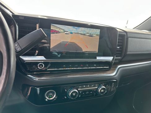 Used 2022 GMC Sierra 1500 Elevation AWD/4WD image 17