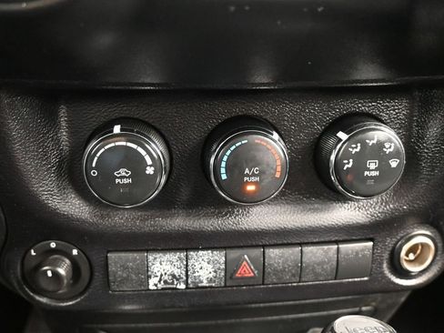 Used 2016 Jeep Wrangler Unlimited Sport w/ Quick Order Package 24S image 19