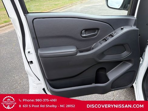 New 2026 Nissan Frontier 4x4 Crew Cab image 11
