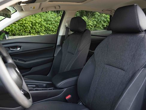 Used 2025 Honda Accord SE image 16