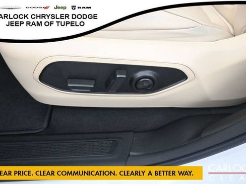 Used 2023 Jeep Grand Cherokee Limited AWD/4WD image 16