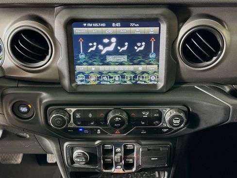 Used 2023 Jeep Wrangler Unlimited w/ Cold Weather Group image 23