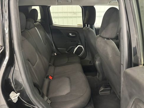 Used 2019 Jeep Renegade Sport w/ Sport Appearance Group FWD image 31