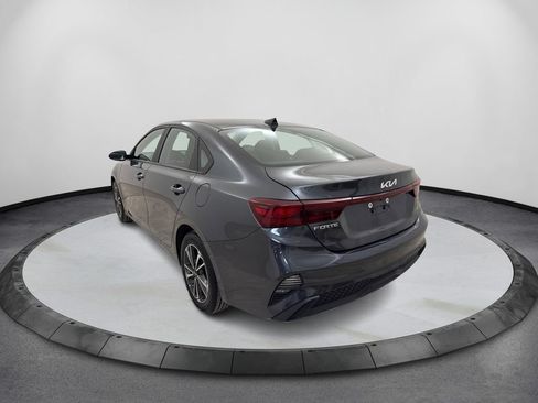 Used 2024 Kia Forte LXS FWD image 7