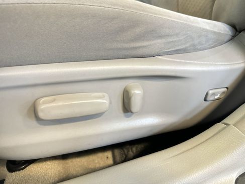 Used 2009 Toyota Camry LE image 19