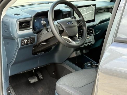 New 2025 Ford Maverick XL image 6