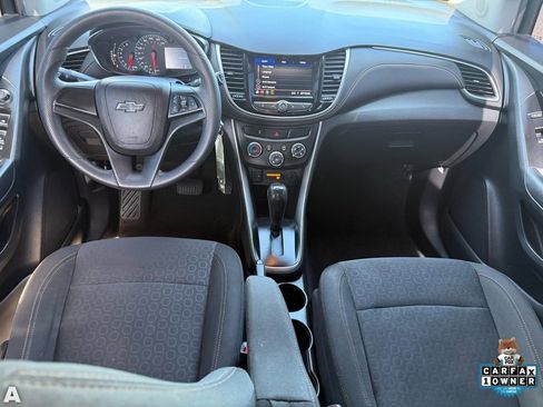 Used 2020 Chevrolet Trax LS image 25