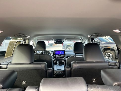 Used 2024 Toyota Grand Highlander XLE image 26