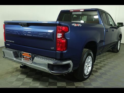 Used 2023 Chevrolet Silverado 1500 LT w/ Convenience Package II image 21