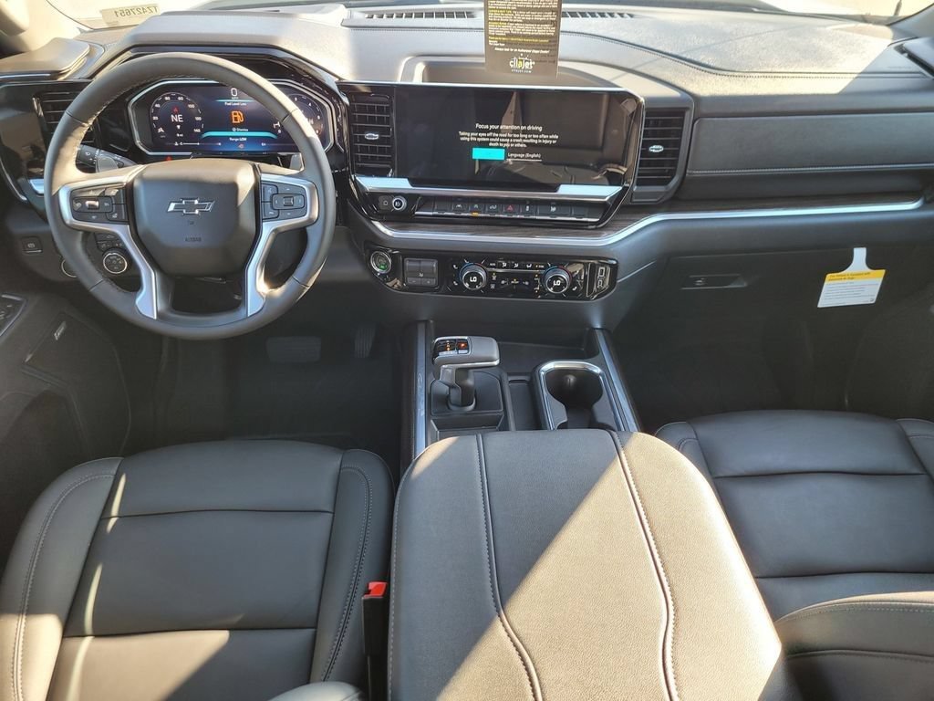 New 2026 Chevrolet Silverado 1500 RST w/ Dark Appearance Package AWD/4WD image 9