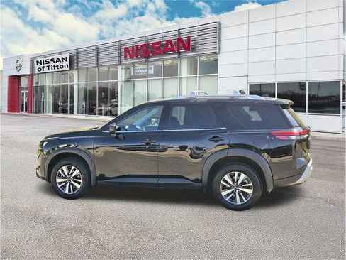Certified 2025 Nissan Pathfinder SL image 7