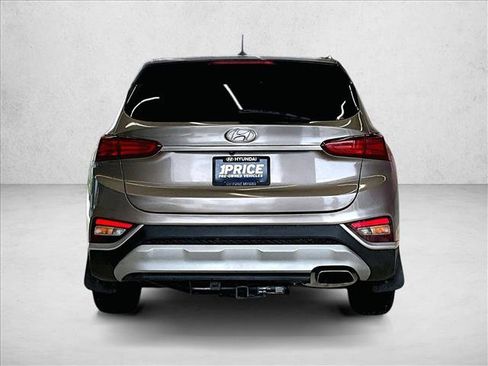 Used 2020 Hyundai Santa Fe SE FWD image 4