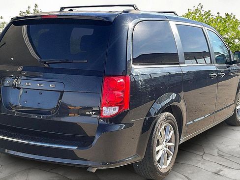 Used 2020 Dodge Grand Caravan SXT image 6