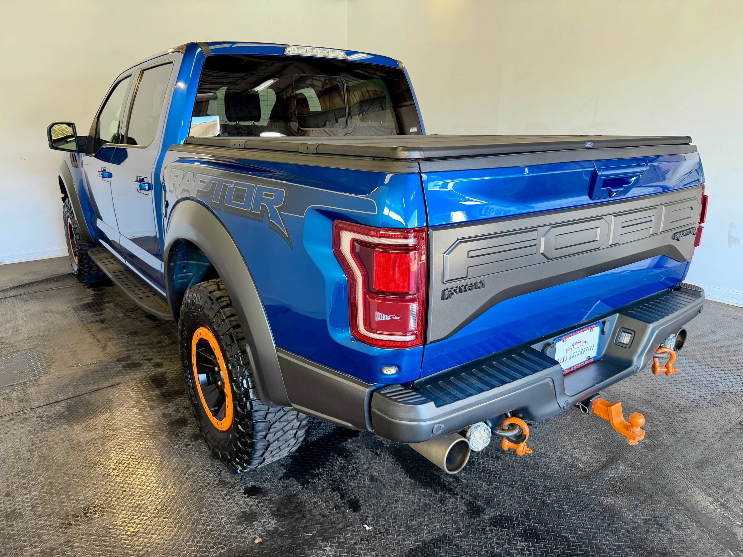 Used 2018 Ford F150 Raptor w/ Equipment Group 802A Luxury AWD/4WD image 5