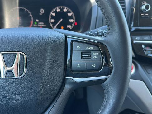 Used 2025 Honda Odyssey EX-L image 15