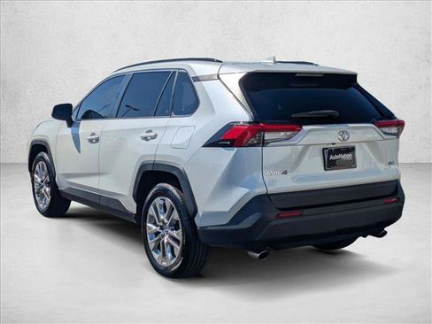 Used 2021 Toyota RAV4 XLE Premium FWD image 8