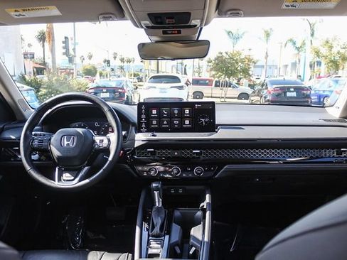 Used 2025 Honda Accord Touring image 18