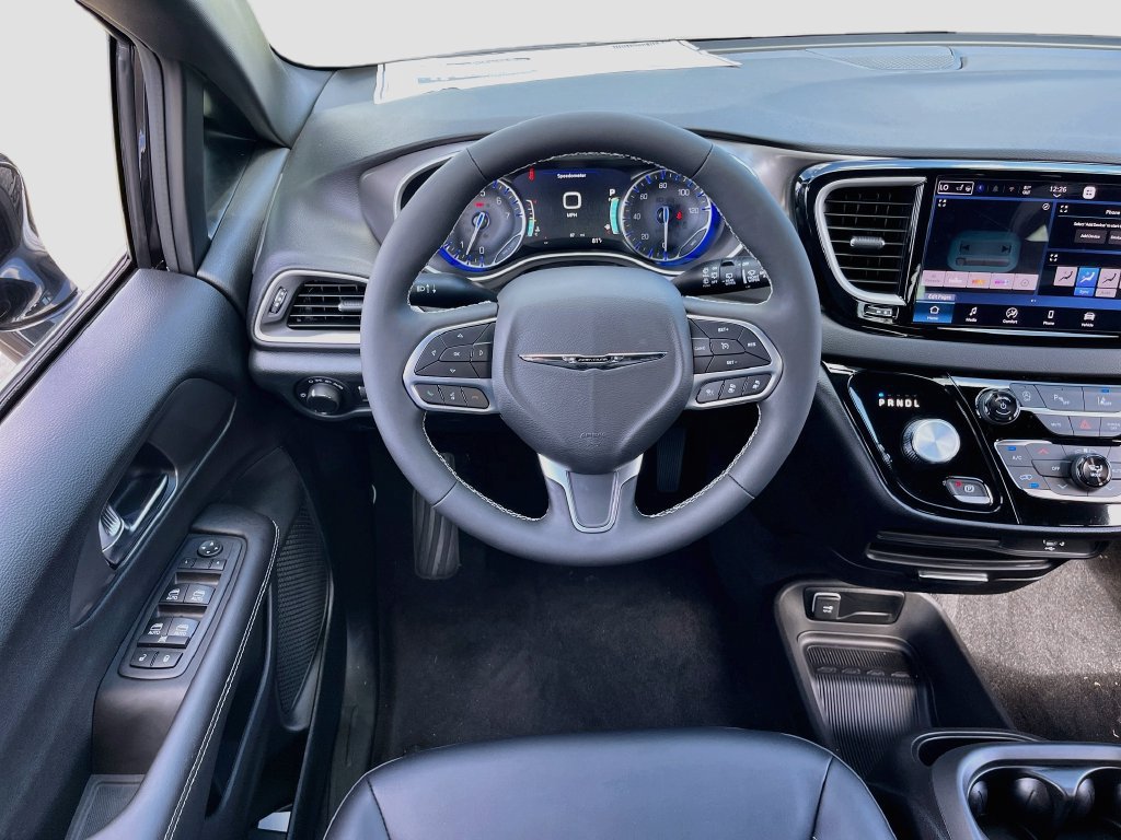 New 2026 Chrysler Voyager LX FWD image 21