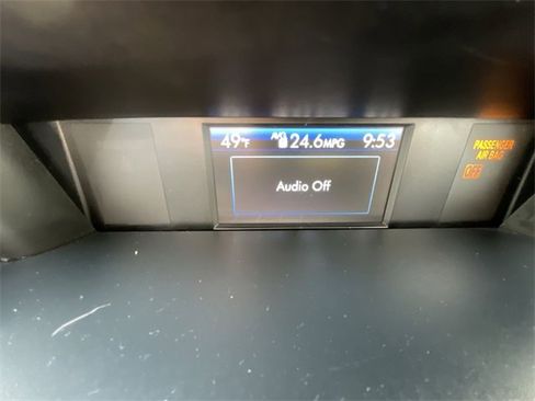 Used 2015 Subaru Forester 2.5i Premium w/ All-Weather Package image 22