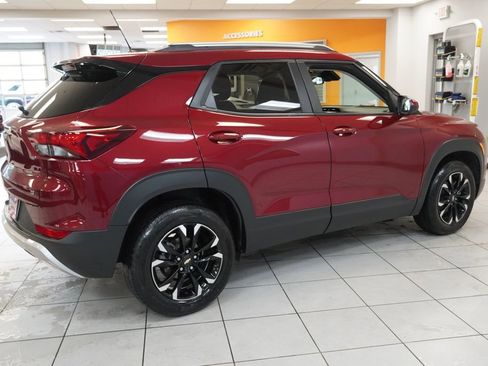 Used 2023 Chevrolet TrailBlazer LT w/ Convenience Package FWD image 11