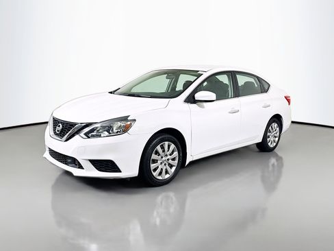 Used 2019 Nissan Sentra S image 4