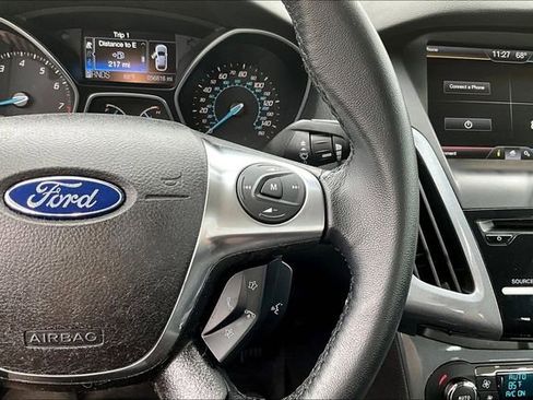Used 2012 Ford Focus Titanium FWD image 12