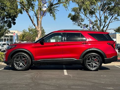 Certified 2025 Ford Explorer ST-Line w/ ST-Line Street Pack AWD/4WD image 6