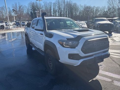 Used 2019 Toyota Tacoma TRD Pro image 3