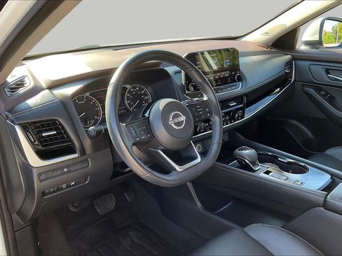 Used 2023 Nissan Rogue SL w/ SL Premium Package FWD image 18