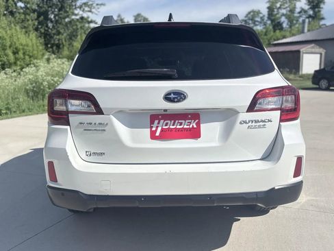 Used 2017 Subaru Outback 2.5i Limited AWD/4WD image 5