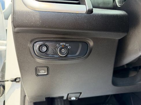 Certified 2024 GMC Terrain SLE w/ Driver Convenience Package FWD image 19