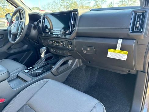 New 2026 Nissan Frontier SV w/ SV Convenience Package RWD image 16