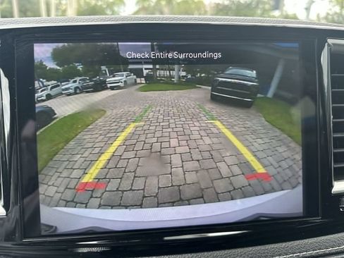 Used 2024 Chrysler Pacifica Touring FWD image 24