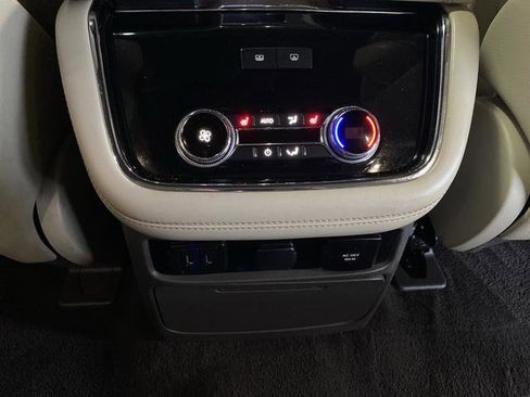 Used 2019 Lincoln Navigator Reserve w/ Cargo Package AWD/4WD image 37
