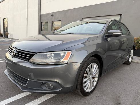 Used 2011 Volkswagen Jetta SEL image 10