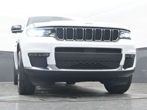 Used 2021 Jeep Grand Cherokee L Limited image 24