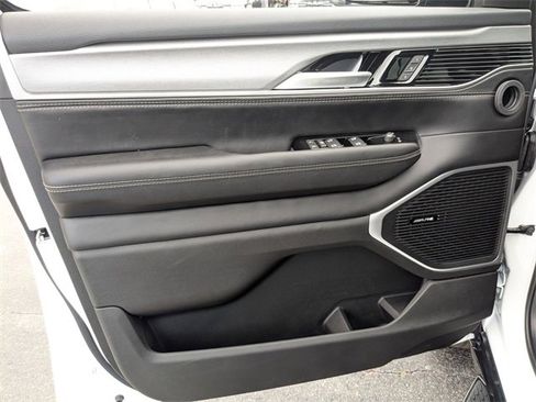 New 2025 Jeep Wagoneer Series II image 10