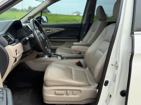 Used 2019 Honda Ridgeline RTL image 12