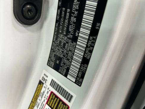 Used 2023 Toyota Sienna Platinum AWD/4WD image 34