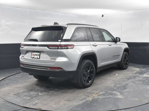 New 2026 Jeep Grand Cherokee Altitude AWD/4WD image 7