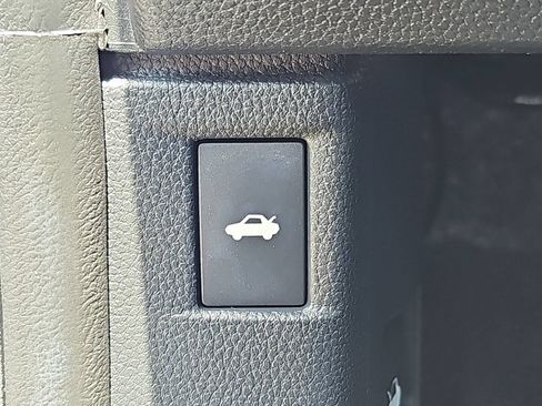 Used 2023 Honda Accord EX image 27