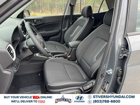 Certified 2025 Hyundai Venue Limited image 17