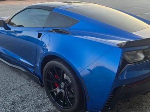 Used 2015 Chevrolet Corvette Z06 w/ 2LZ Preferred Equipment Group RWD image 2
