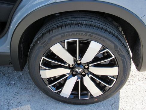 New 2025 Mitsubishi Outlander SE image 7