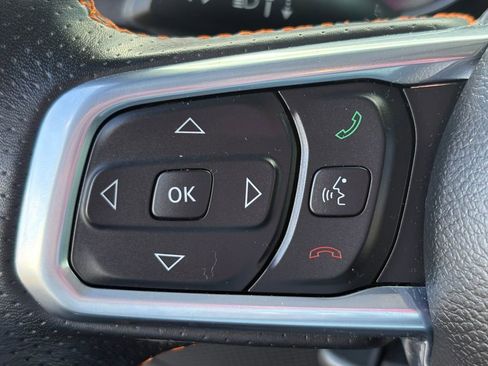 Used 2022 Jeep Gladiator Mojave w/ Cold Weather Group AWD/4WD image 22