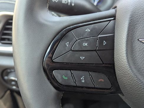 Used 2022 Chrysler Pacifica Limited w/ S Appearance Package AWD/4WD image 11