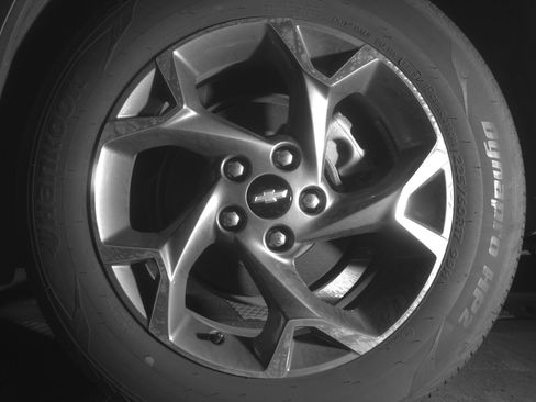 Used 2025 Chevrolet Trax LT w/ LT Convenience Package FWD image 14