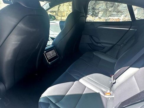 Used 2022 Tesla Model S AWD image 44
