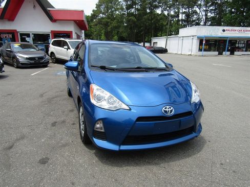 Used 2012 Toyota Prius C Two FWD image 10