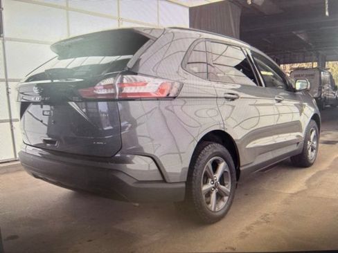 Certified 2024 Ford Edge SEL w/ Sport Appearance Package AWD/4WD image 2